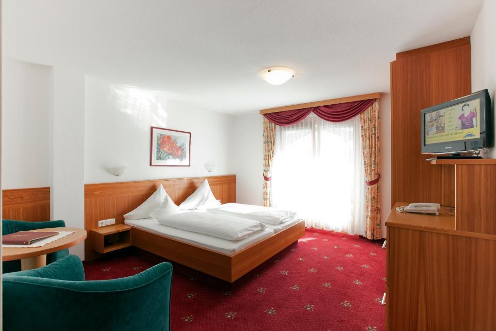 Hotel Tirolerhof Serfaus Oda fotoğraf